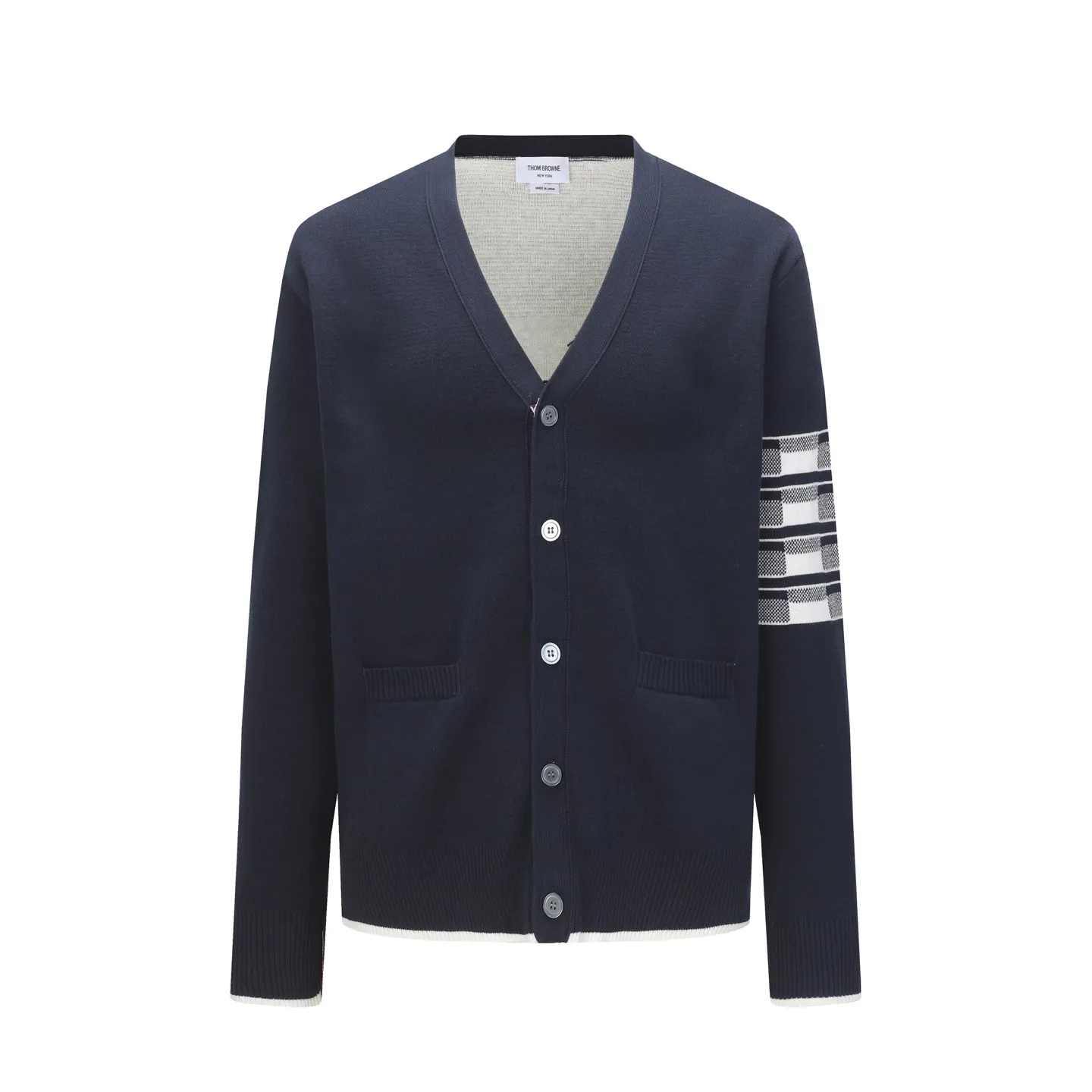 THOM BROWNE · 4 V ：Blue White Size：S M L Thom Browne 1965 ， 1997 。 Giorgio Armani ， Club Monaco ， 。Browne ， 、 。 ， 。 Thom Browne Classic ， 、 Classic。